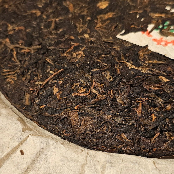 1990 Straight Edge Iron Mold, Pu-Erh Tea Cake, CNNP (Raw/Sheng)