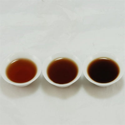Pu-Erh Tea Cake, 7572, Menghai Tea Factory, 1990s (Black/Shou)