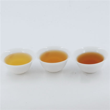 Organic Xingng Ban Zha (班章)Tea Cake, Year 2004 (Green/Raw/Sheng)