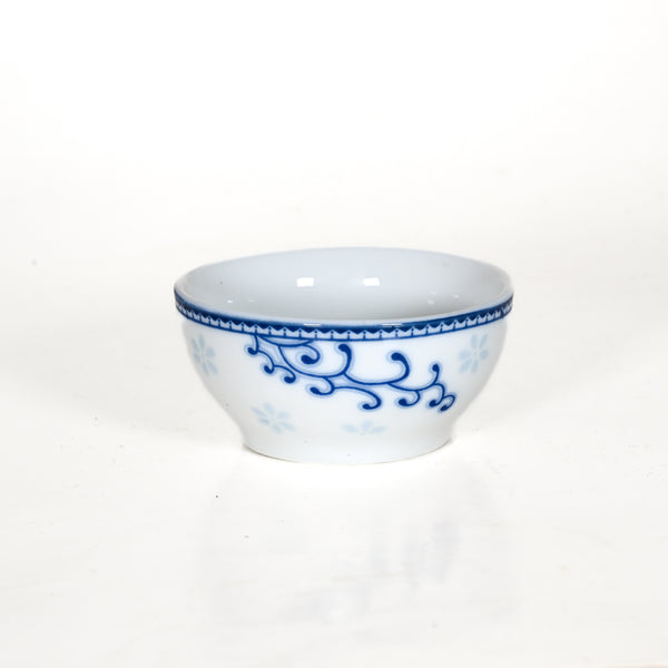 Porcelain Blue And White Cloud and Flowers Tea Cup