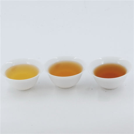 Organic  Xingng Ban Zha  (&#29677;&#31456;)Tea Cake, Year 2004 (Green/Raw/Sheng)